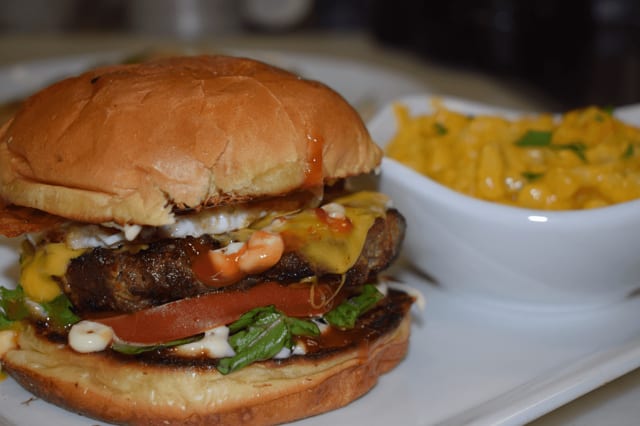 L Sons Burger*.